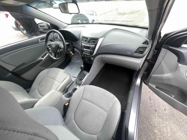 Hyundai Accent 2015 - Thumbnail 9
