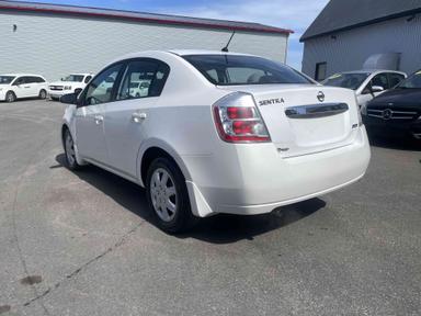 Nissan Sentra 2010 - Thumbnail 7