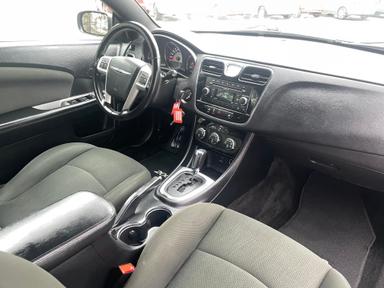 Chrysler 200 2011 - Thumbnail 9