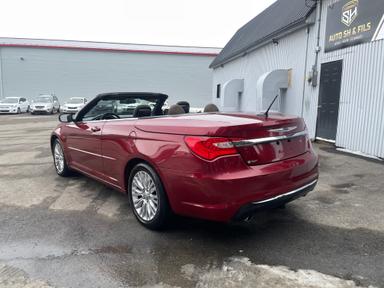 Chrysler 200 2011 - Thumbnail 17