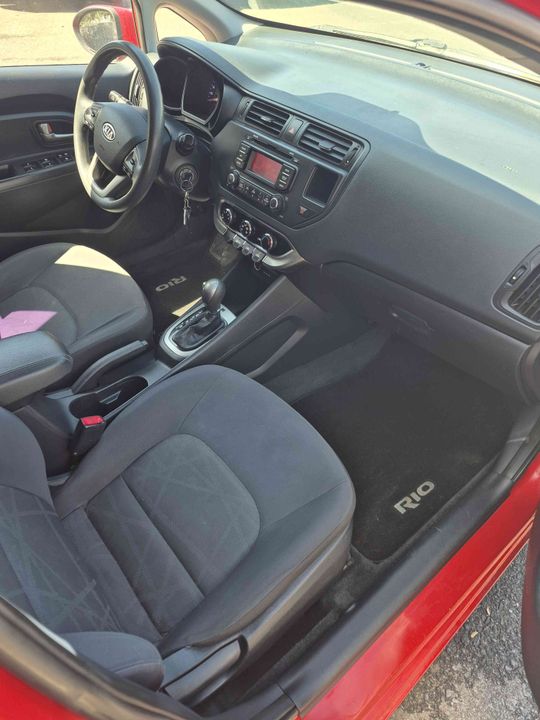 KIA Rio 5-Door 2012 - Image 11