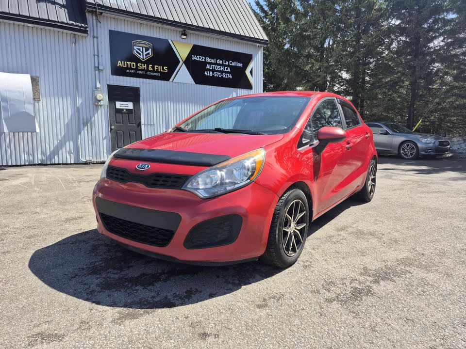 KIA Rio 5-Door 2012 - Image 1